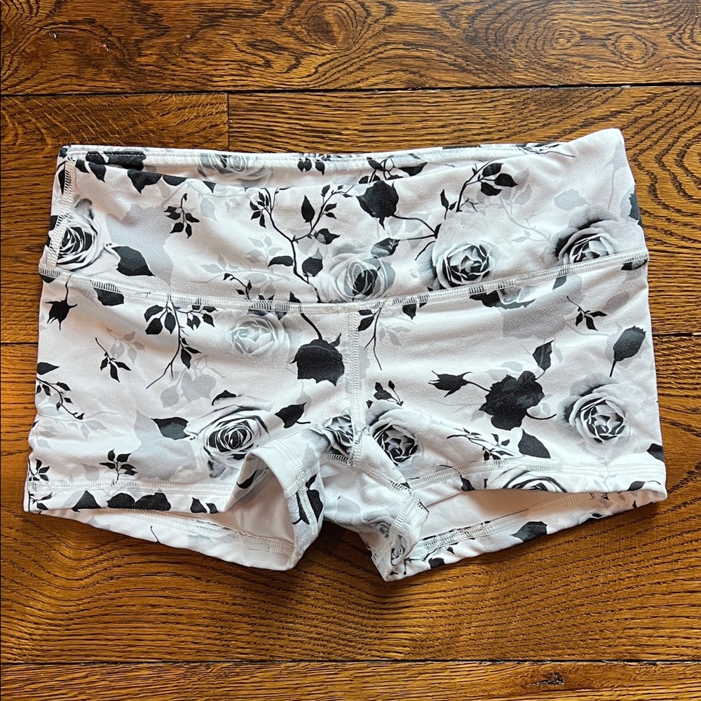 Fleo Black and White Rose Shorts